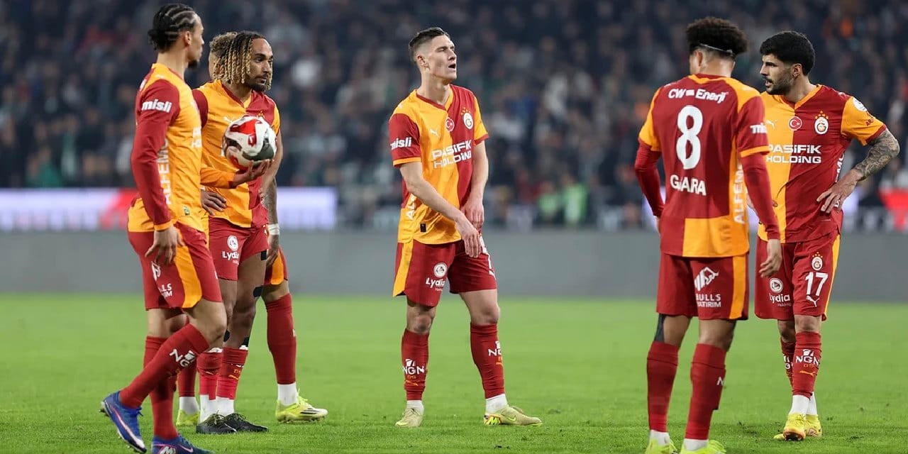 Galatasaray İngiltere'den gelen teklifleri düşünmeden reddetti