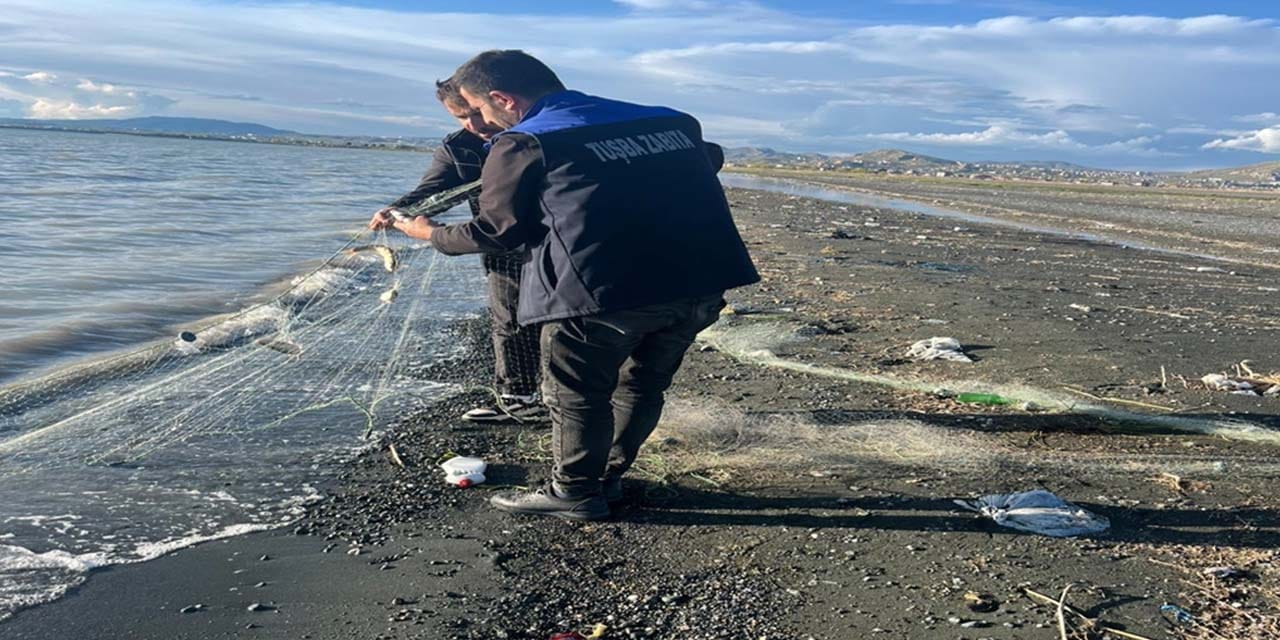 Ağa takılan 100 kilo canlı balık tekrar suya bırakıldı