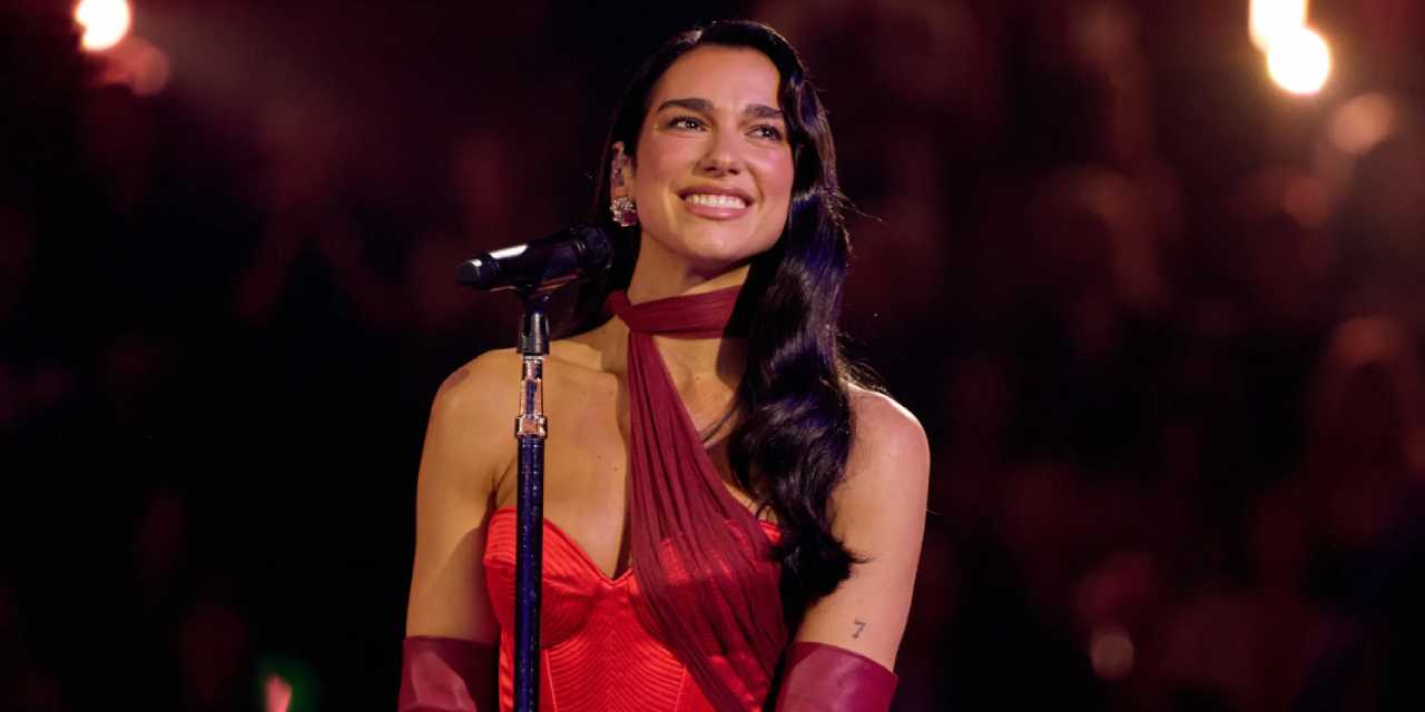 Galatasaray'dan Dua Lipa'ya 2 milyon dolarlık teklif!