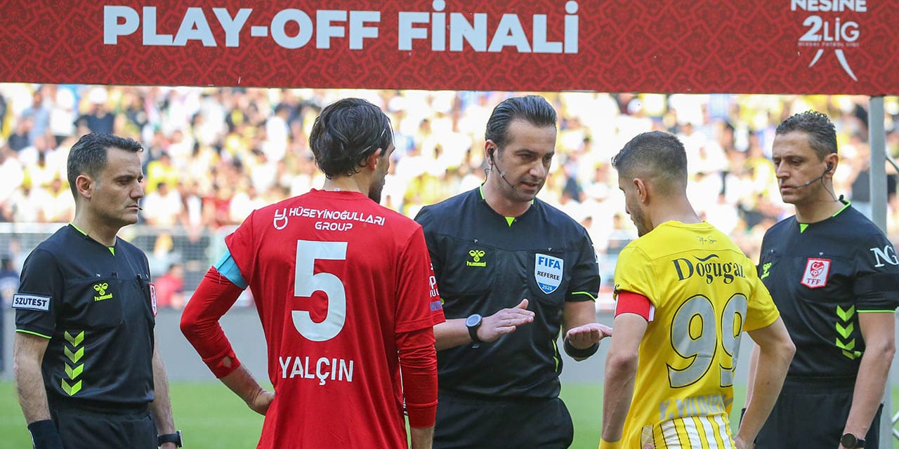 Finali kazanıp TFF 1. Lig'e yükseldiler: 18 yıllık hasret sona erdi