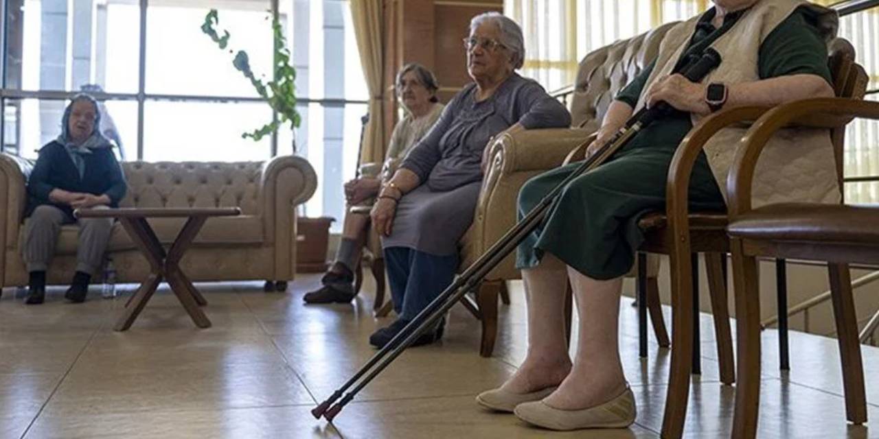 7 bin yaşlı huzurevi sırasından elendi