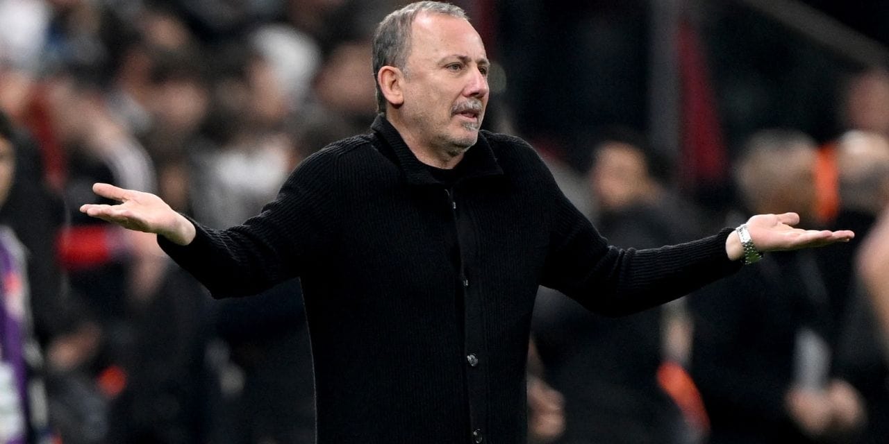40 yıl sonra ilke imza attı! Yer gök "İstifa istifa" diye inledi: Yine de "Beşiktaş doğru yolda" diyor