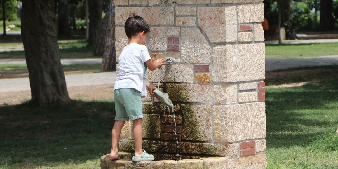 O il şaşırtmadı: Parklar doldu, termometreler 35 dereceyi gösterdi