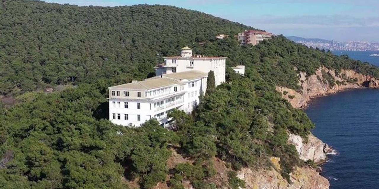 Türkiye'nin ilk pandemi hastanesi Diyanet'e verildi! Kurumlar dava açmaya hazırlanıyor