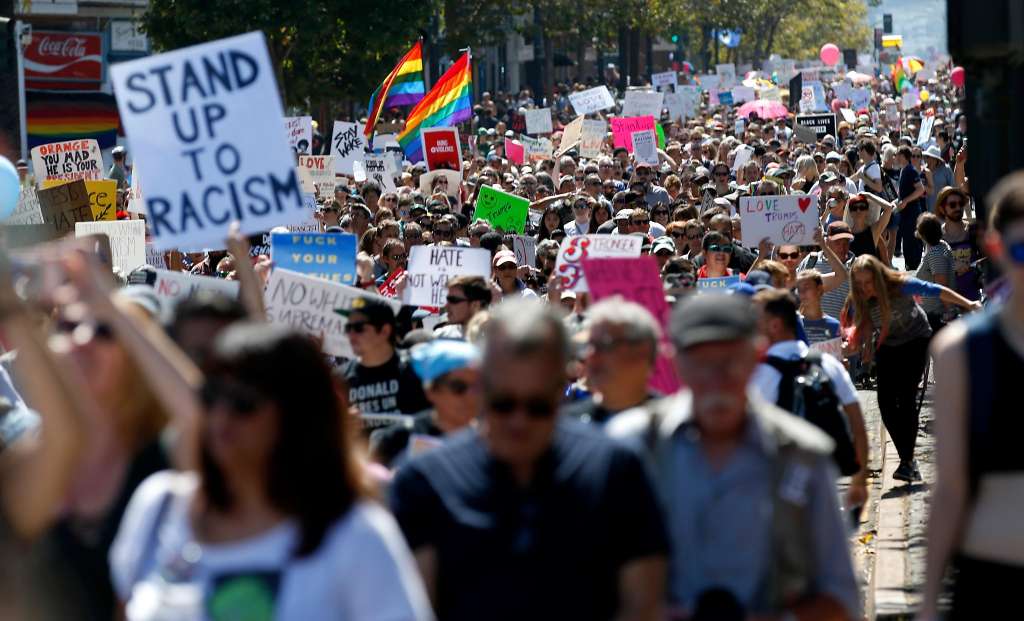 San Francisco’da binler faşizme karşı yürüdü