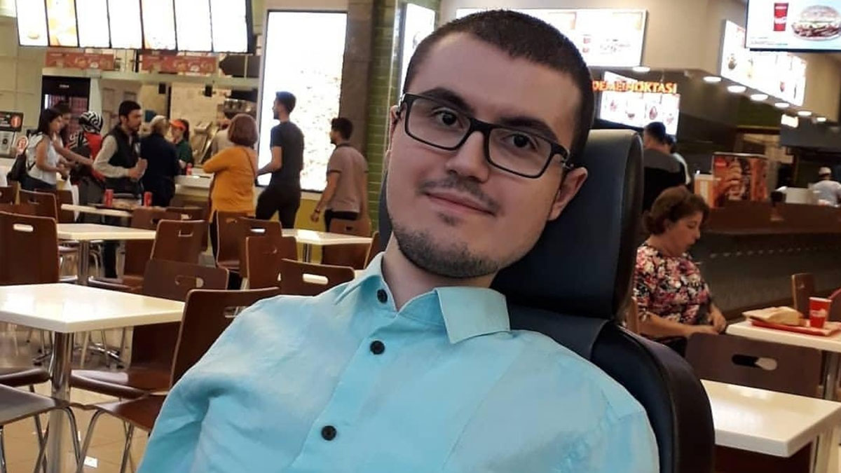 19 yaşındaki DMD hastası Şükrü Cengiz'e hastanede işkence