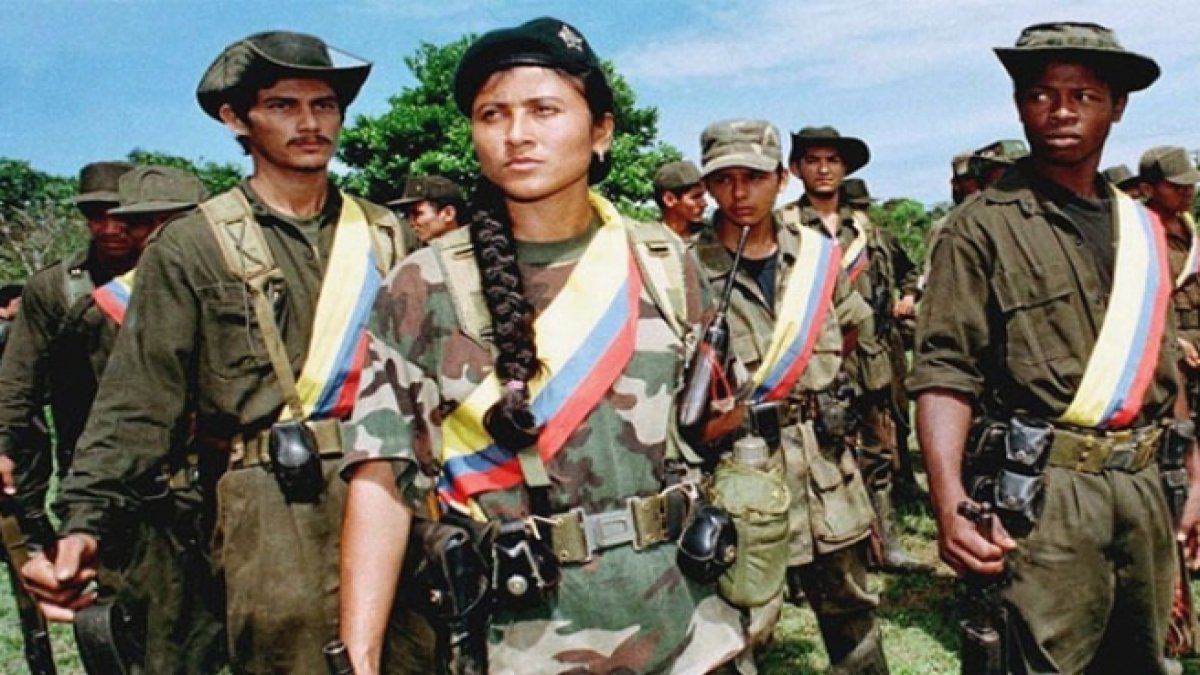 Kolombiya'da silah bırakan eski FARC mensubu öldürüldü