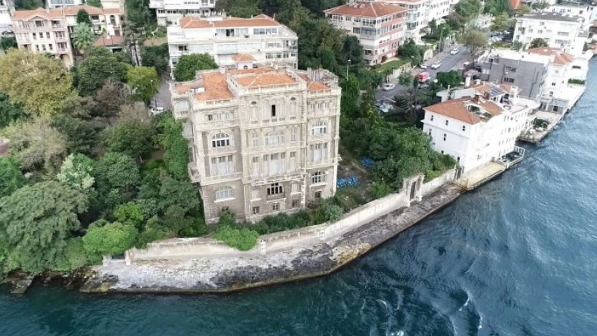 İstanbul Boğaz'ının en pahalı yalısı satışa çıktı