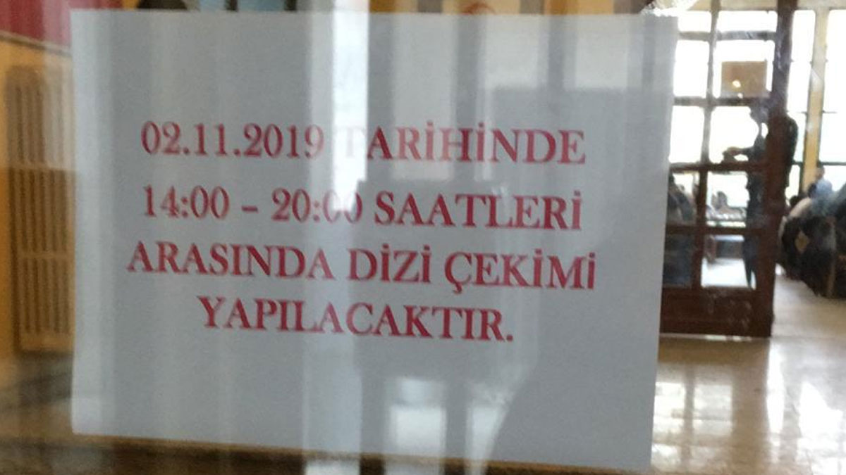 İstanbul Üniversitesi'nin kütüphanesi, sınav döneminde dizi setine kiralandı