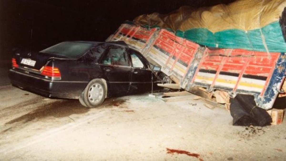 Susurluk Kazası: Türkiye'nin en karanlık günlerinden 3 Kasım 1996
