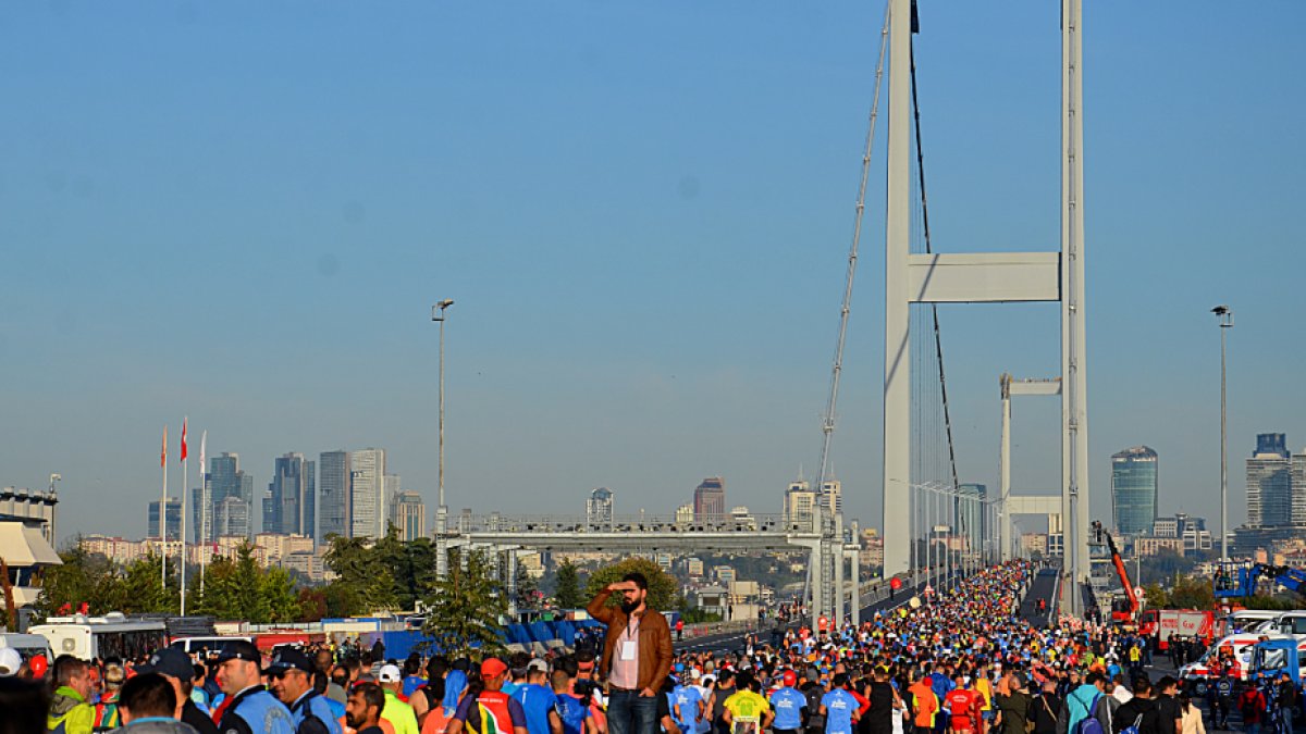 İstanbul'da maraton nedeniyle kapatılan yollar trafiğe açıldı