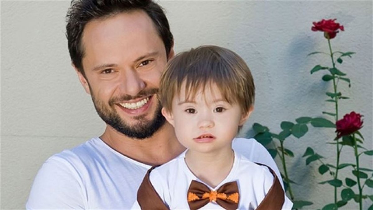 Şarkıcı Özgün'den Otizmli çocukların yuhalanmasına tepki!