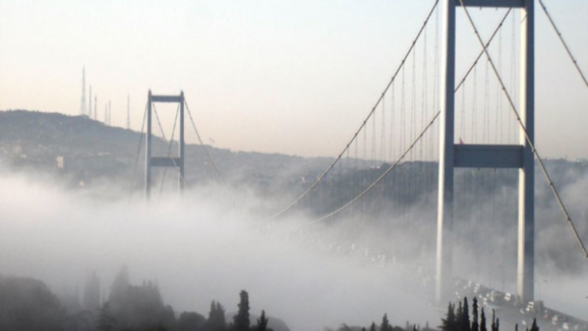 İstanbul'da sis alarmı! Tüm seferler iptal 