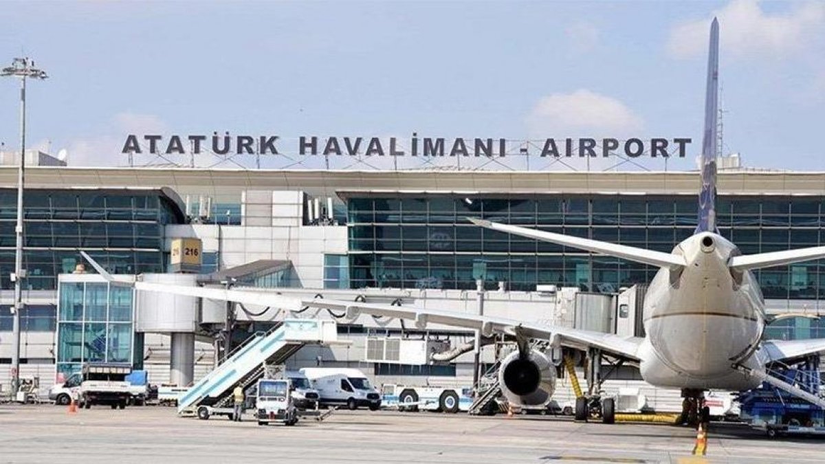 86 yıllık Atatürk Havalimanı'nda yıkım başladı