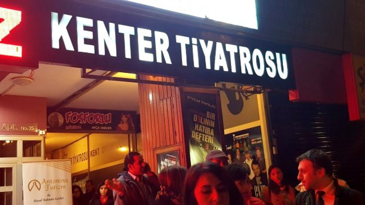 Sanatçılardan çağrı: Kenter Tiyatrosu yaşatılmalı