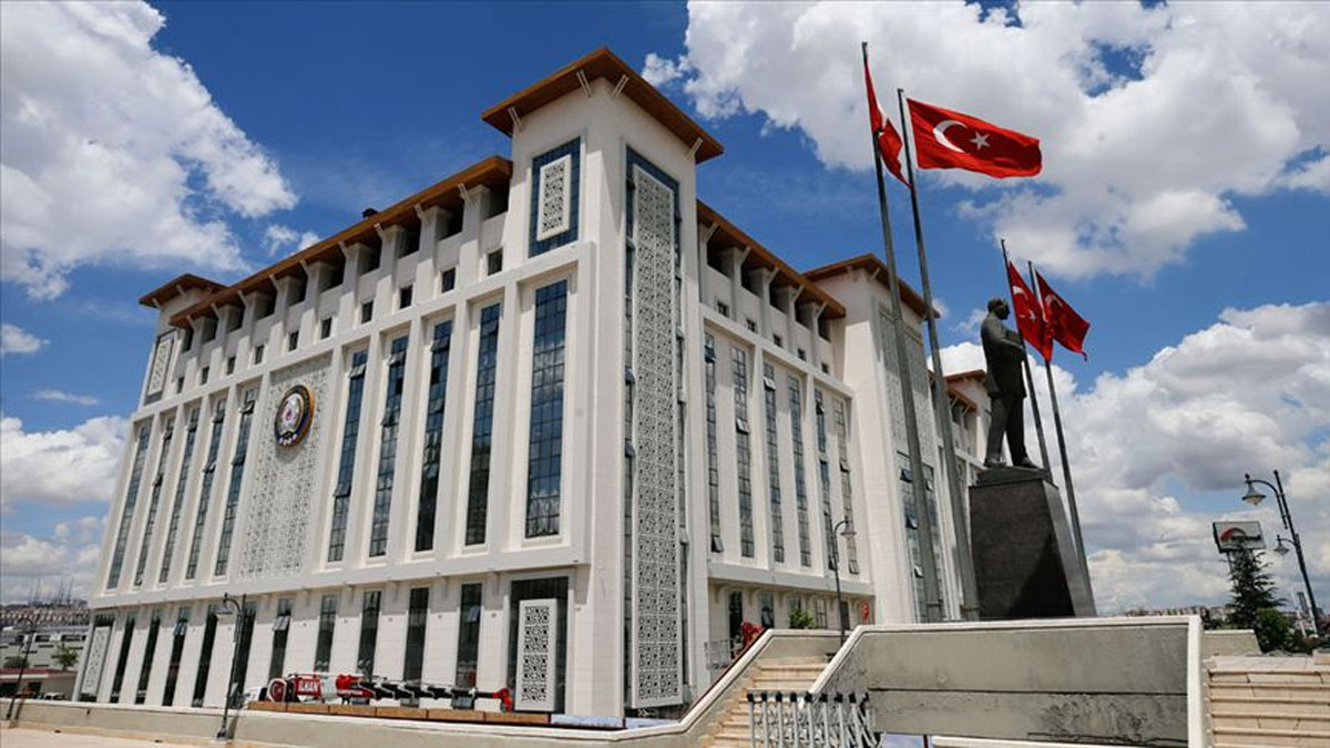 Ankara Emniyet Müdürlüğü'nde rüşvet operasyonu: 8 polis tutuklandı