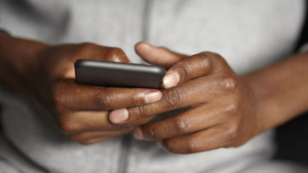 Banyoda telefonla konuşan kız hafızasını kaybetti