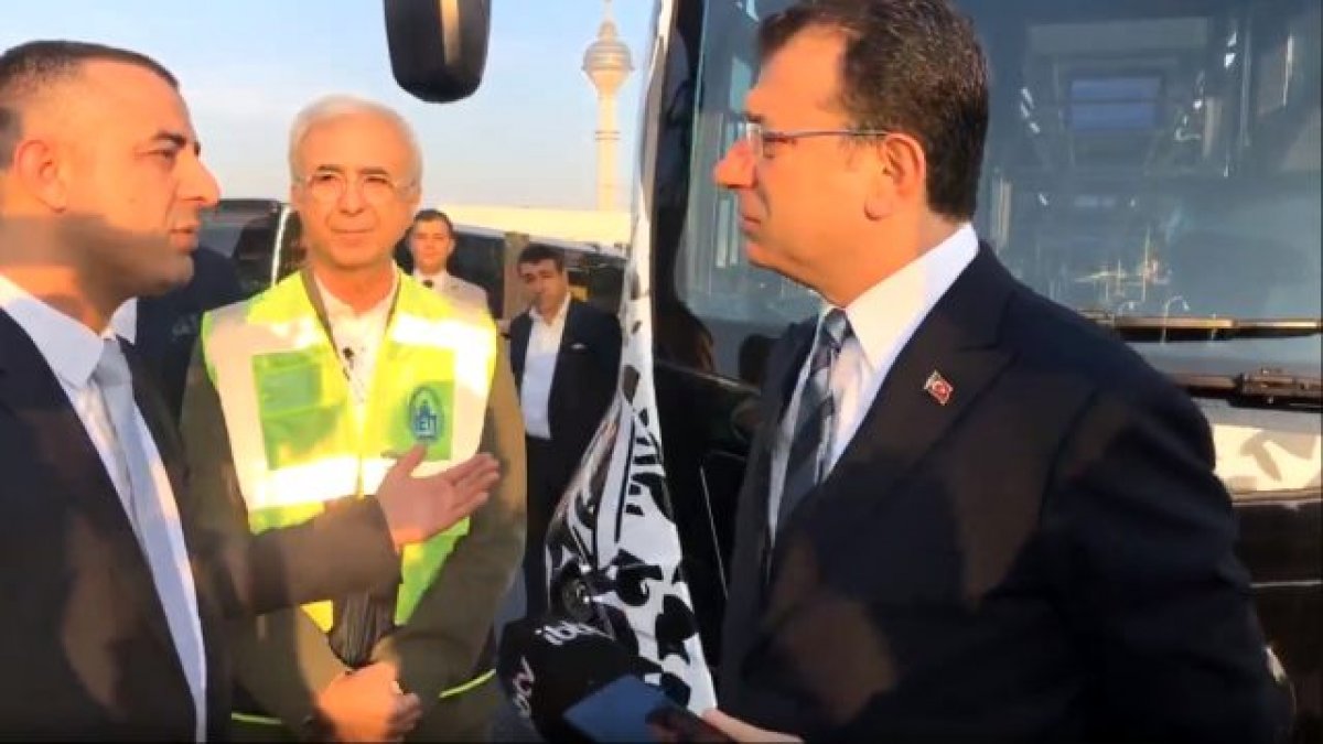 Ekrem İmamoğlu, yeni metrobüsleri test etti