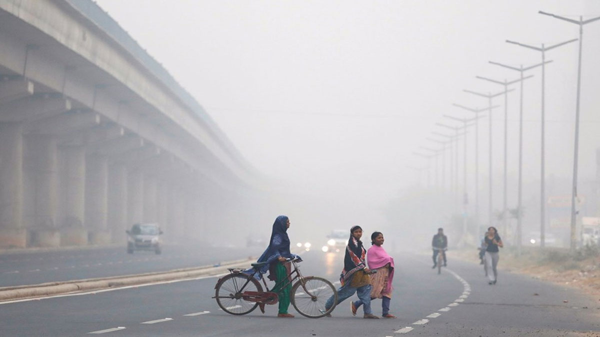 Hindistan'da hava kirliliğine neden oldukları suçlamasıyla 22 kişi gözaltına alındı