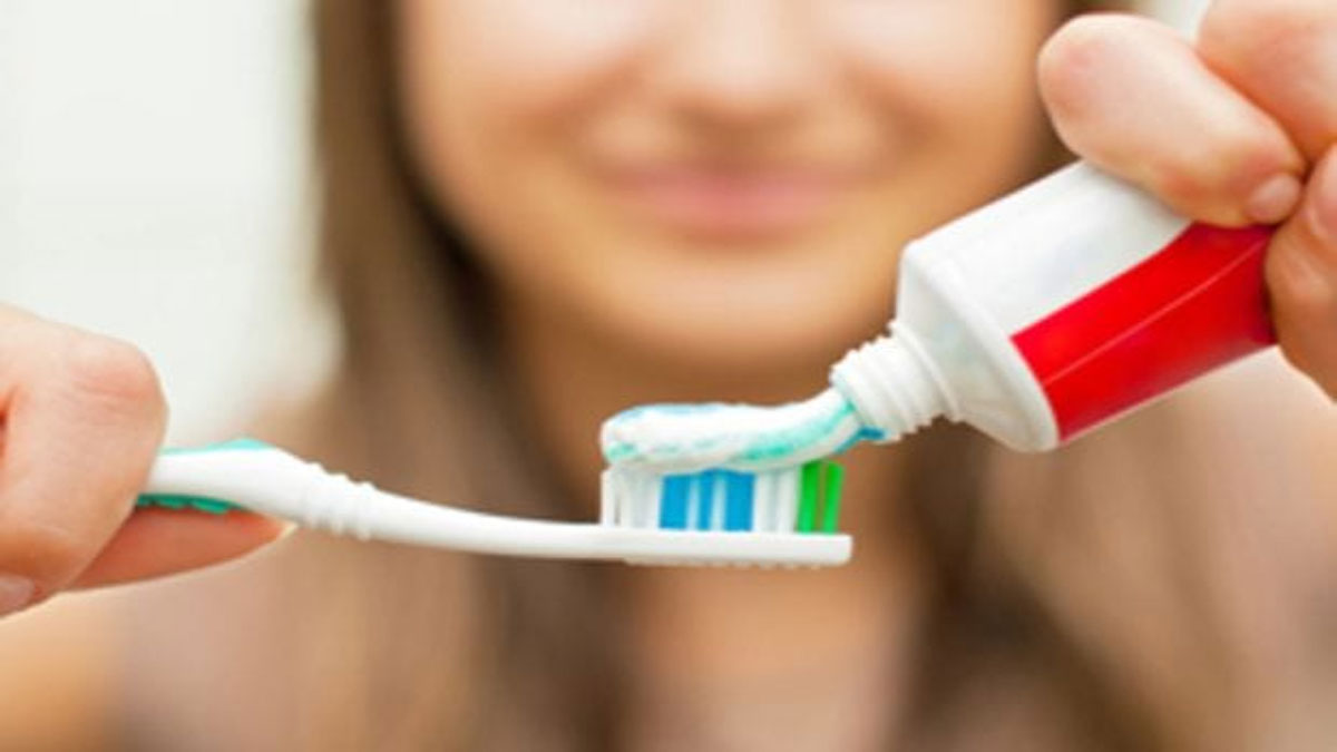 Türkiye'de 10 kişiden 7'si dişlerini fırçalamıyor
