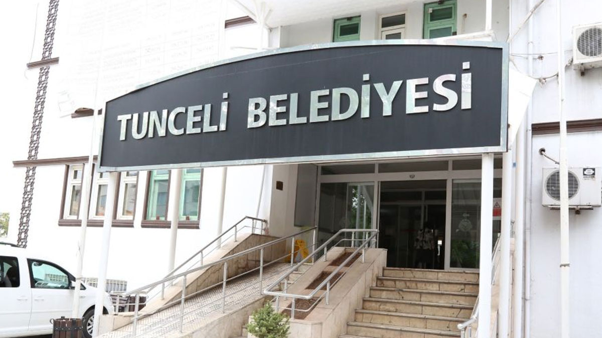 Tunceli Belediyesi, gelir-gider tablosunu belediye binasına astı