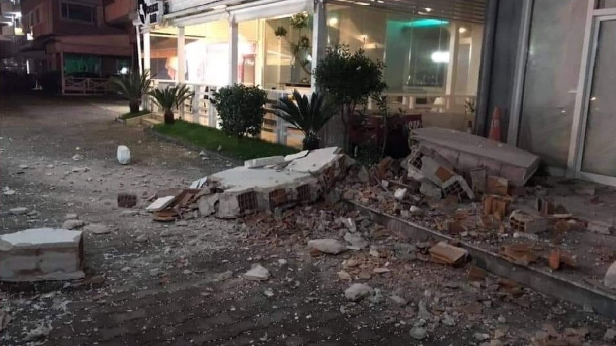 Arnavutluk'ta büyük deprem: Türklerin kaldığı otel de çöktü