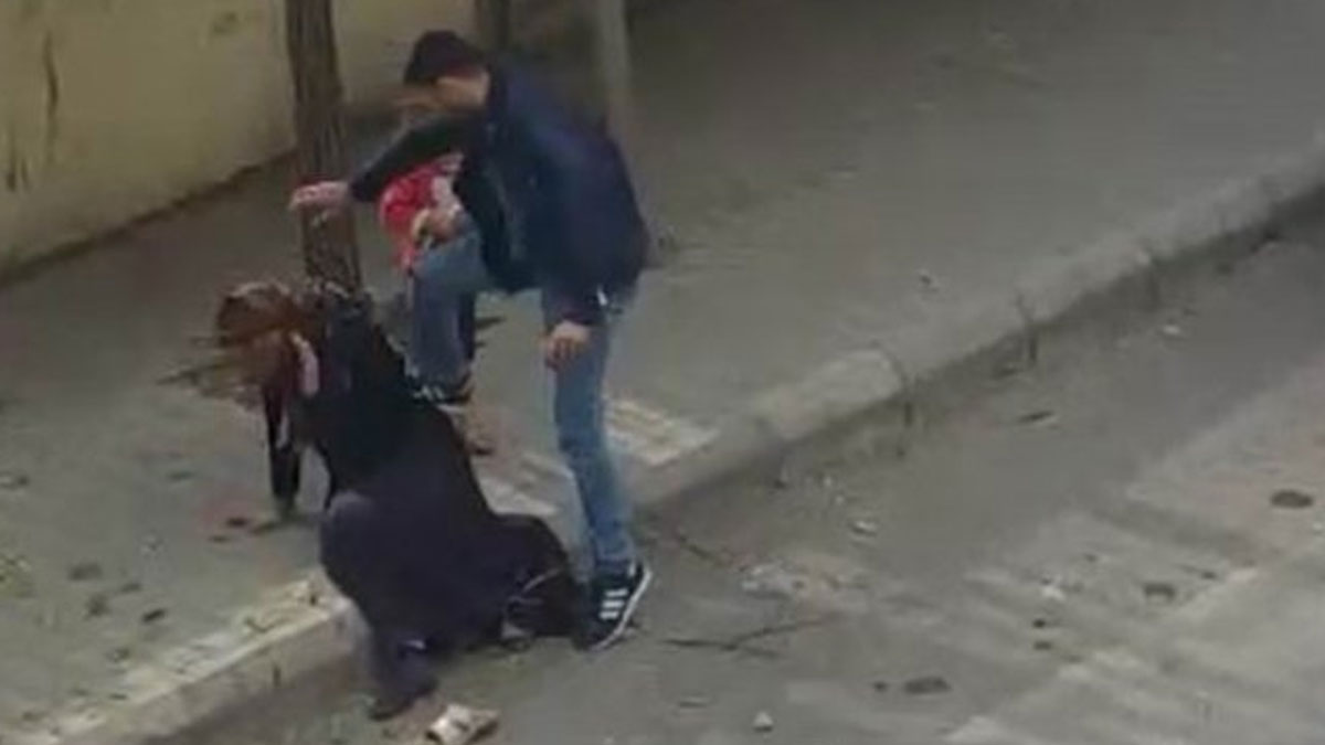 Gaziantep'te eşine sokakta şiddet uygulayan koca yakalandı