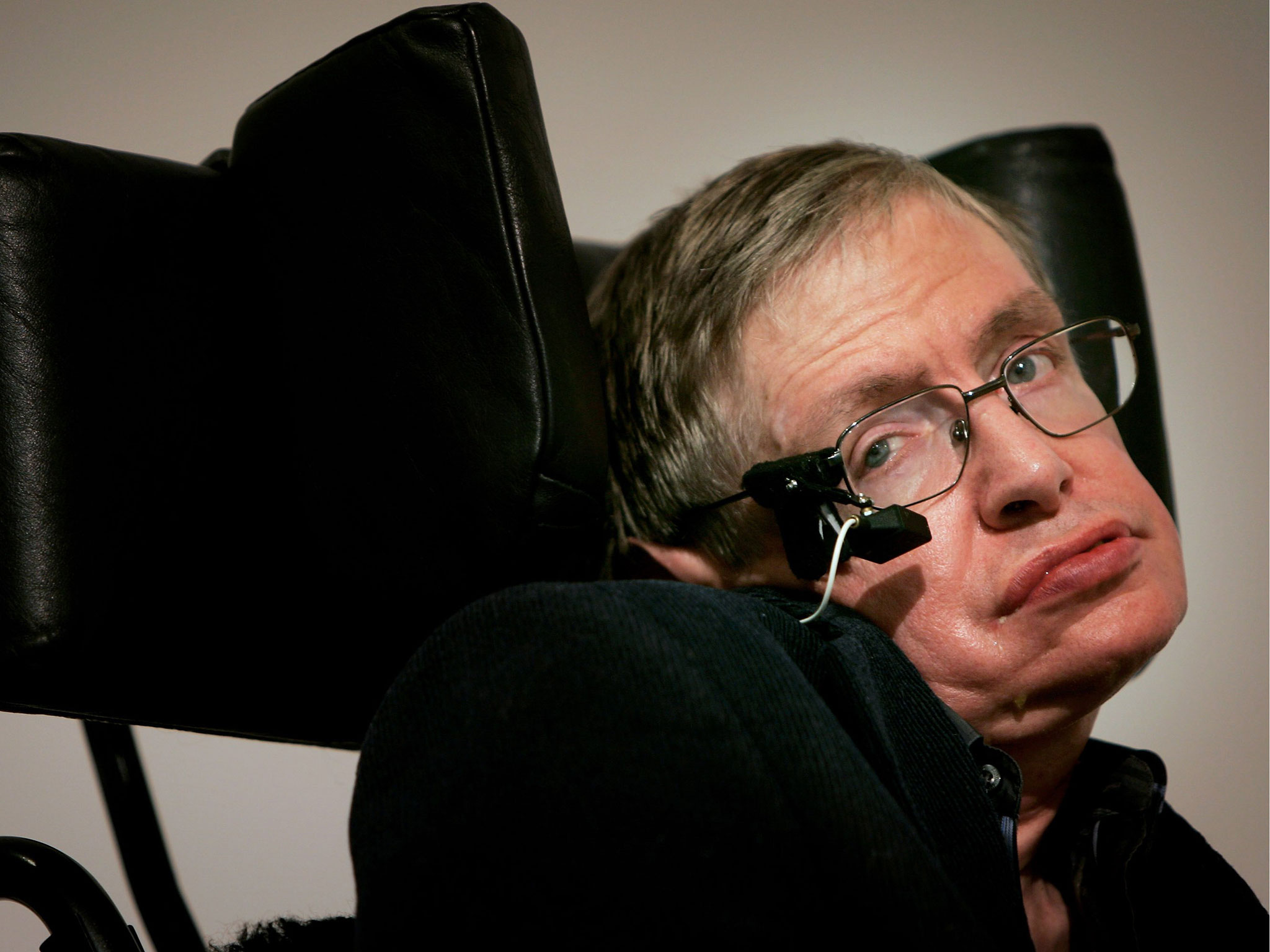 Hawking açıkladı: Uzaydan sinyal var