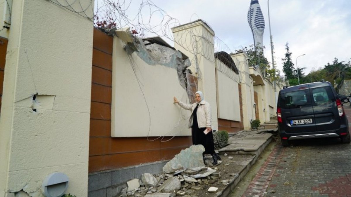 AKP'li belediye ilk maliye bakanları Kemal Unakıtan'ın evini yıktı