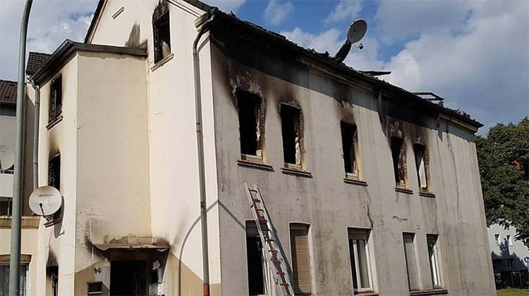 Almanya'da Türklerin yoğun olarak yaşadığı bölgede yangın çıktı: 2 ölü, 10 yaralı