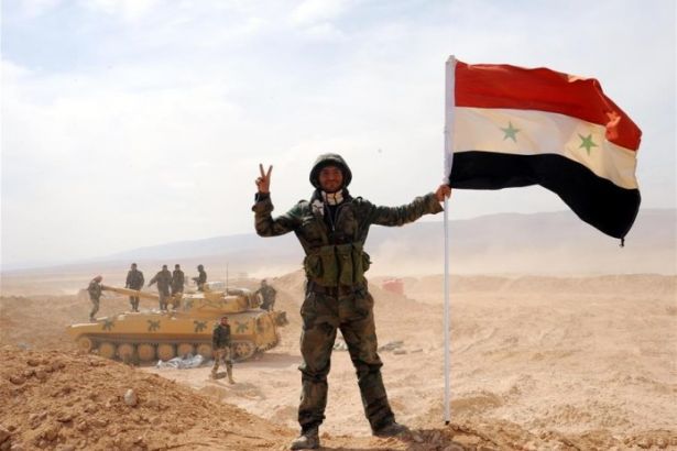 Ve Deyrizor’da zafer: 3 yıllık IŞİD kuşatması kırıldı!