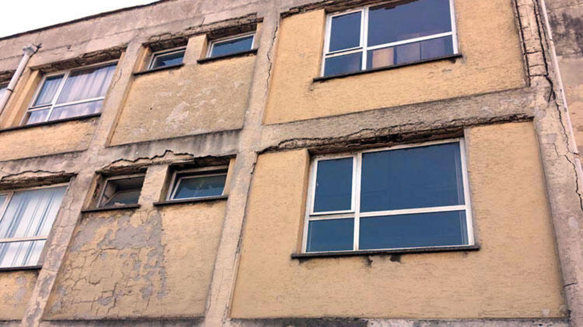 Çapa Diş Hekimliği Fakültesi'nde yıkım başladı