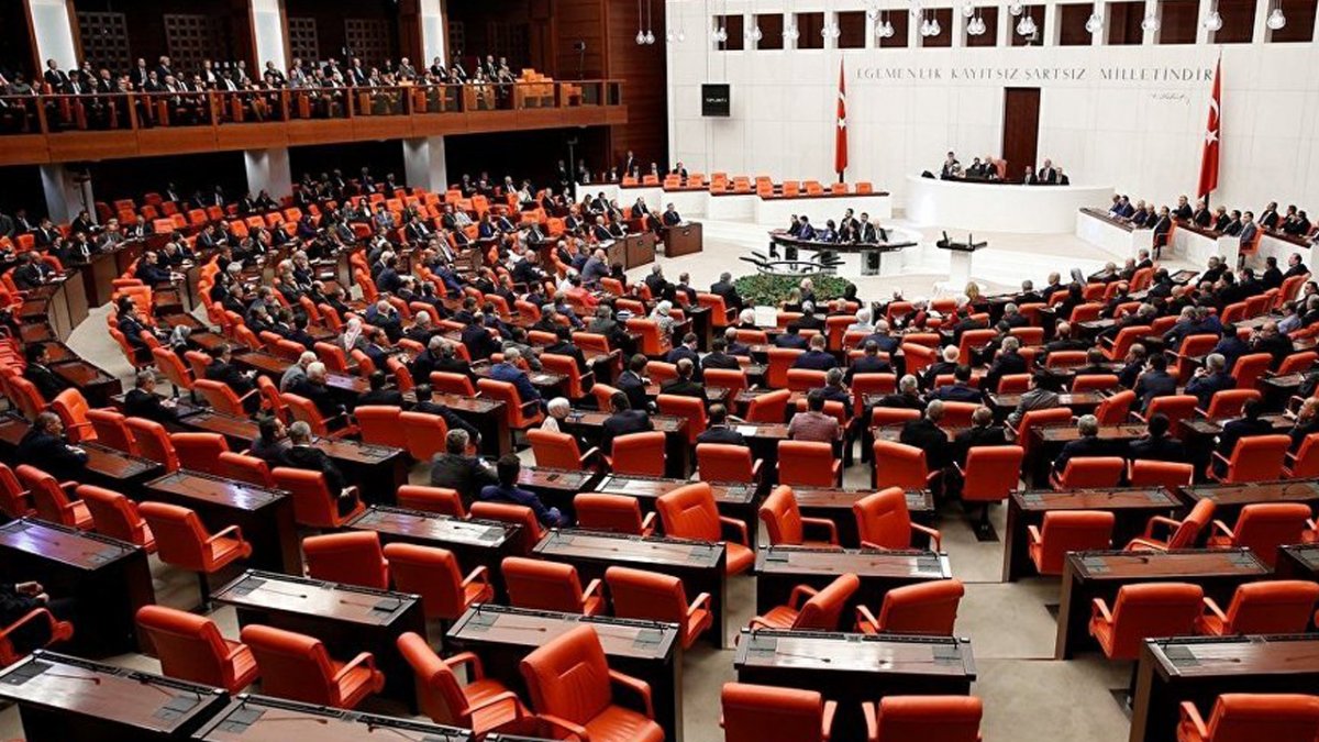 Meclis'te sunulan 'Alevilere yönelik saldırılar araştırılsın' önergesi reddedildi