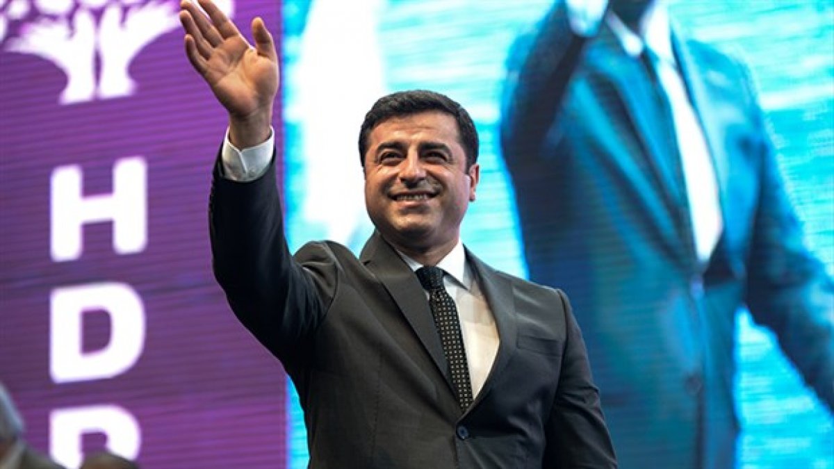 Demirtaş, HDP'nin erken seçim çağrısını değerlendirdi