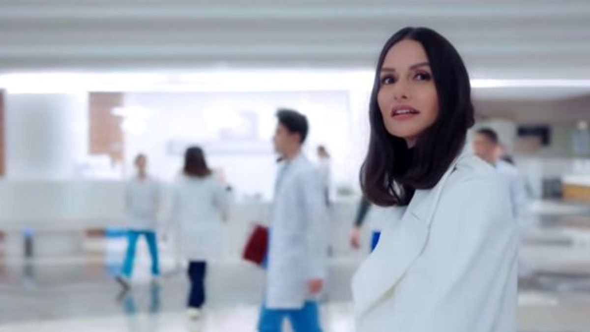 Doktorlar dizisinde Doktor Ela rolüyle tanınan Yasemin Özilhan Mucize Doktor dizisinde
