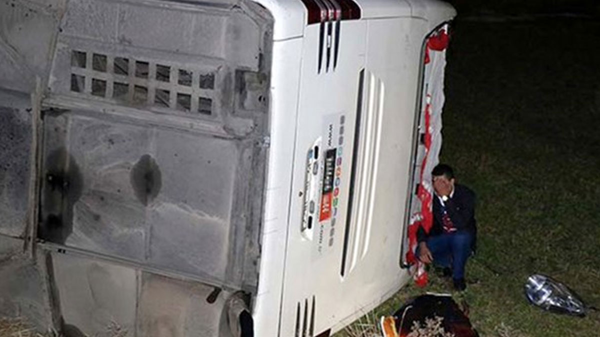 Erzincan'da otobüs kazası: 20 yaralı