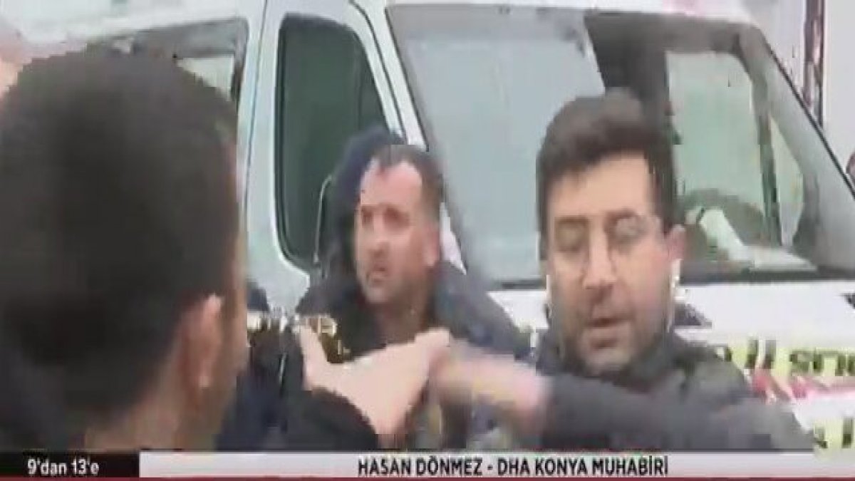 Konya'da çöken binanın haberini yapan muhabire saldırı