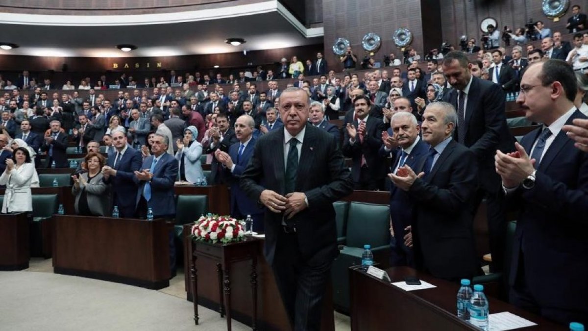 Yeni parti AKP'yi karıştırdı: Tartışmalar büyüyor