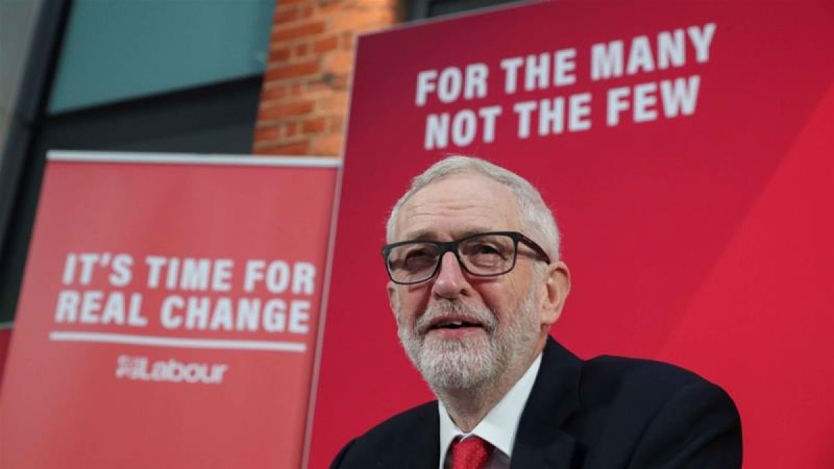 İngiltere İşçi Partisi lideri Corbyn istifa edeceğini açıkladı