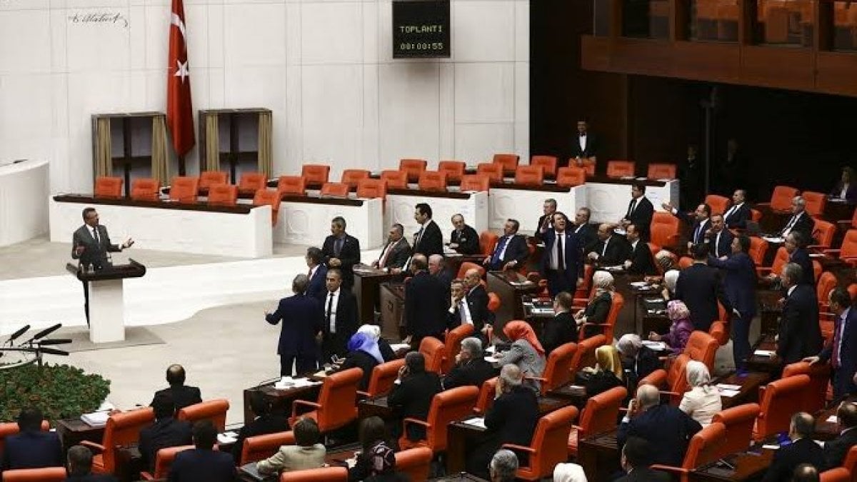 AKP güvenlik soruşturmasını geri istiyor