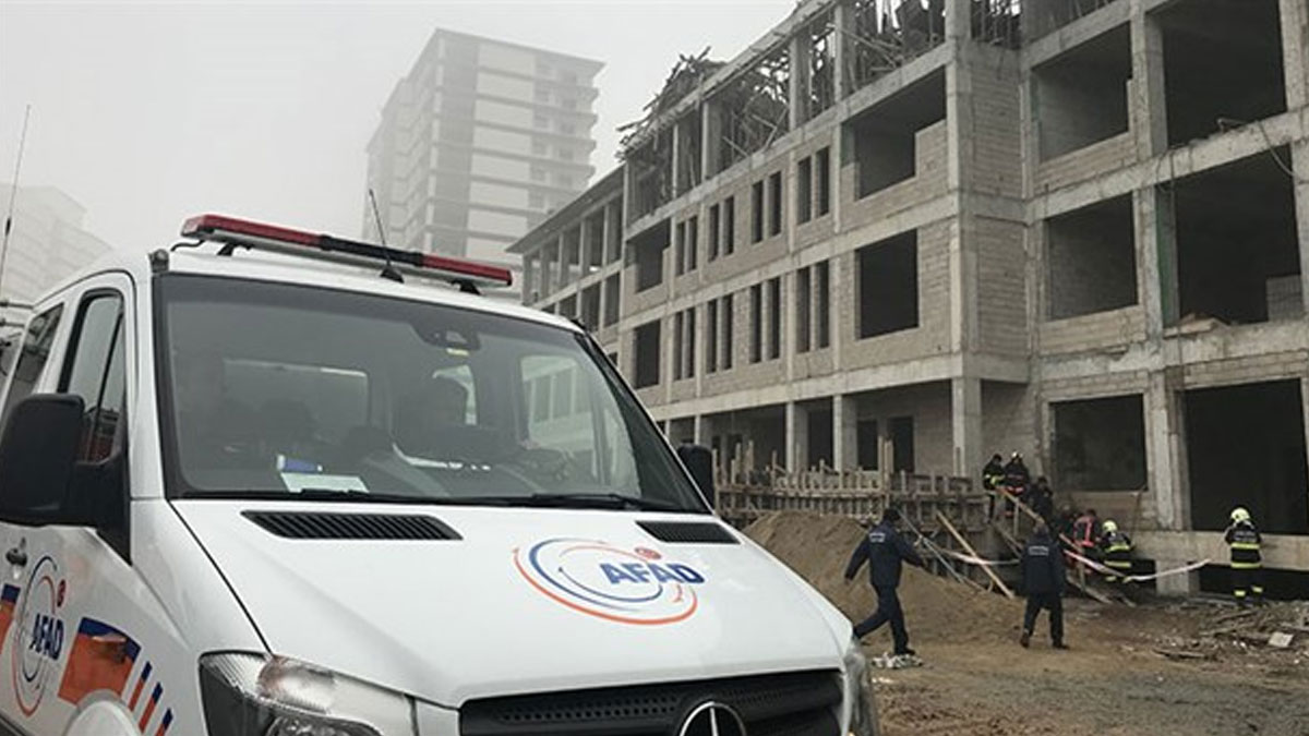 Ankara'da inşaat iskelesi çöktü, bir işçi hayatını kaybetti