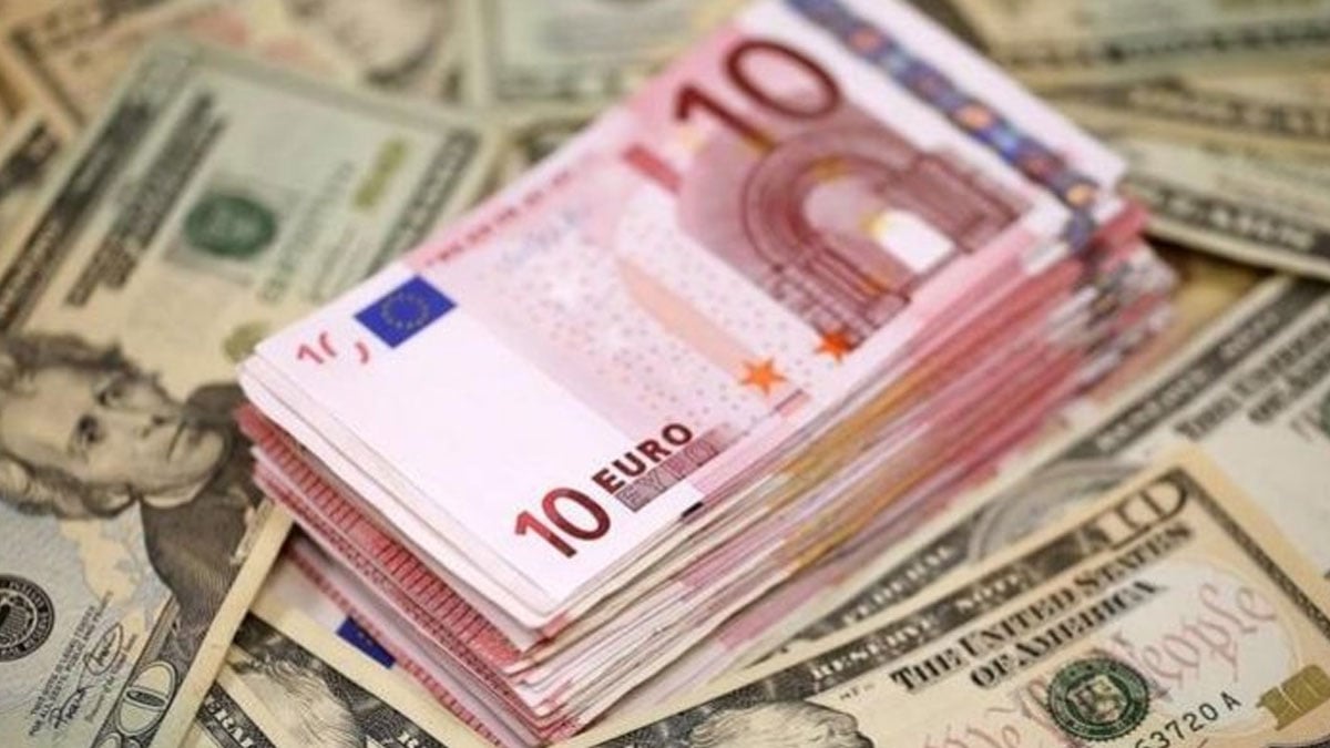 Hazine 1.25 milyar euro borçlandı