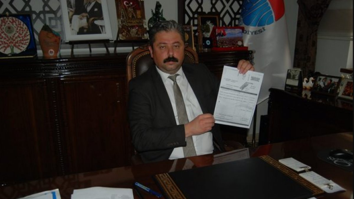 CHP'li başkan, AKP'den kalan borcu ödemek için makam aracını satışa çıkarttı