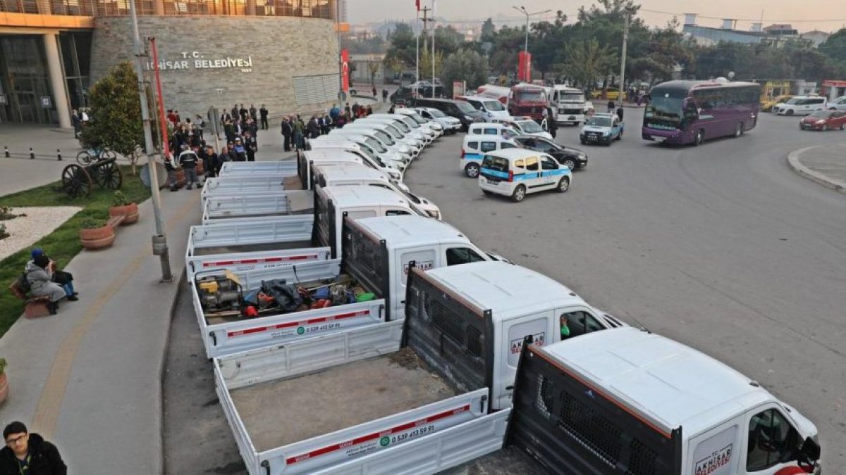 AKP'li belediyenin 116 bin liraya kiraladığı araçları CHP 66 bin lira taksitle satın aldı