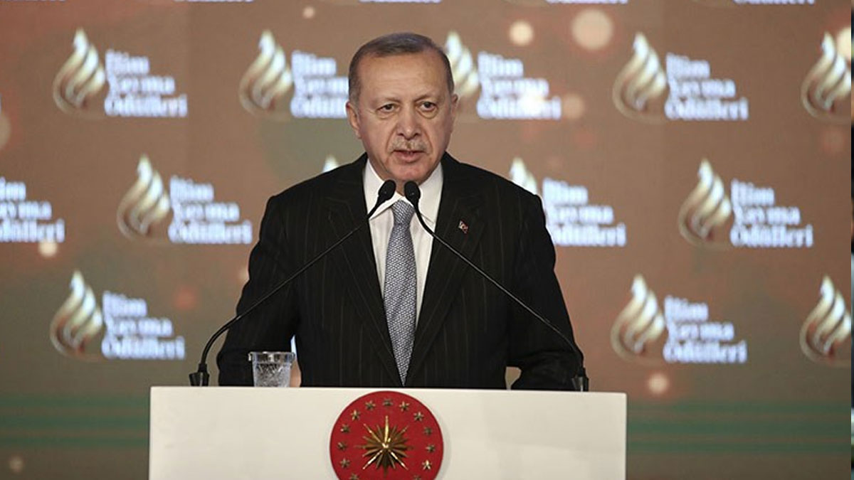 Erdoğan: 80 binin üzerinde Suriyeli Türkiye'ye doğru göçe başladı