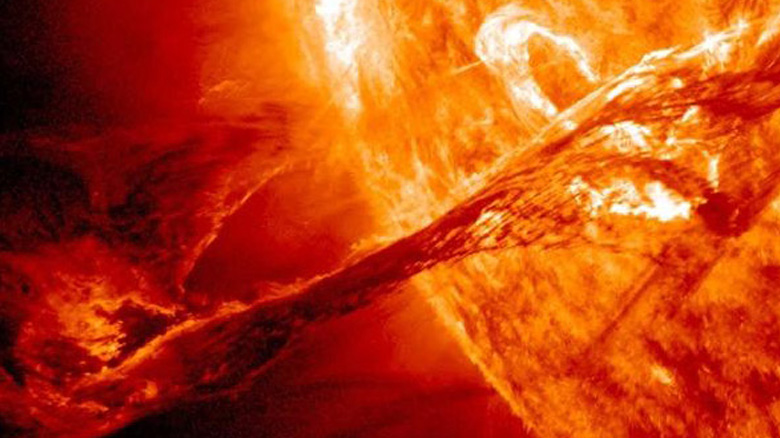 Güneş’te çok büyük bir patlama: Deprem ve manyetik fırtınaları tetikler mi?