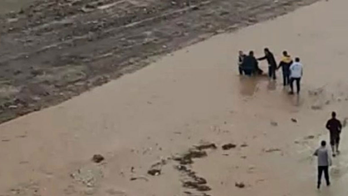 Adana'da sel sularına kapılarak kaybolan 2 kişi bulundu