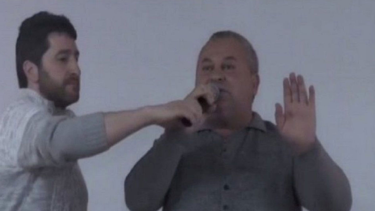 Tanrı Dağları'nda uluyan MHP'li Enginyurt Cumhur İttifakı'nı övünce sahneden indirildi