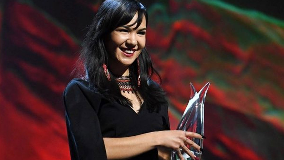 Genç şarkıcı yaşamını yitirdi: Sebebi bilinmiyor