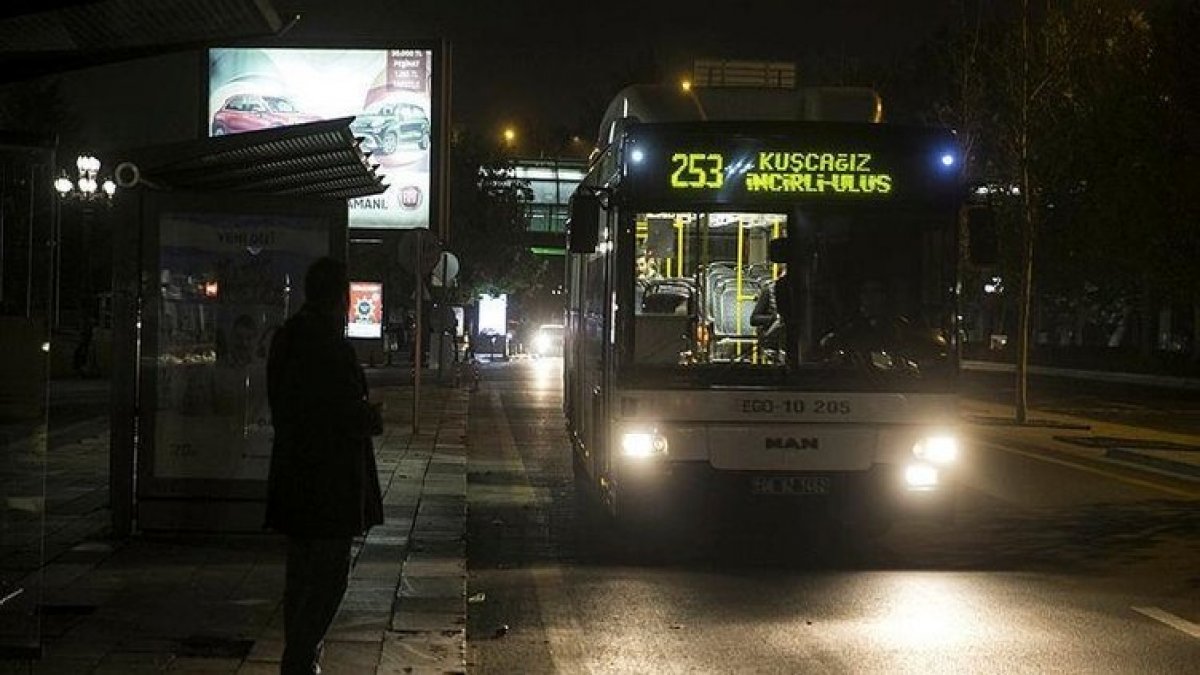 Ankara'da toplu ulaşım sefer saatleri uzatıldı